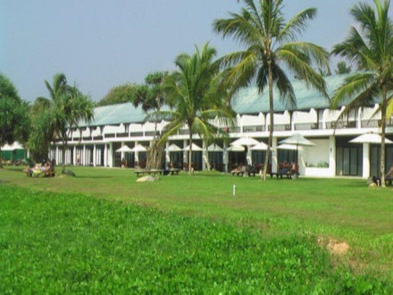 Ekho Surf Hotel Bentota Exterior photo